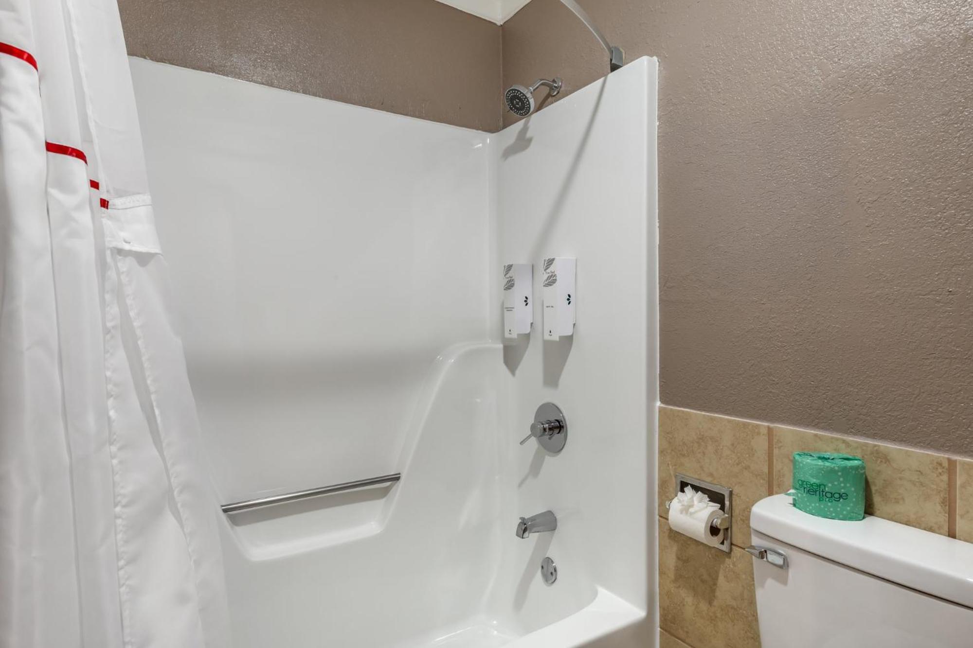 Red Roof Inn Raleigh Northeast - Downtown 외부 사진
